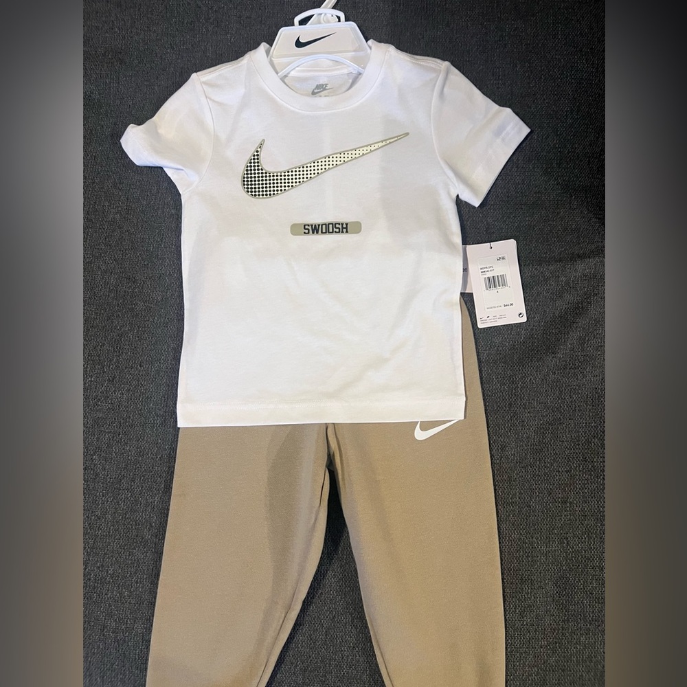 NWT Nike matching set
